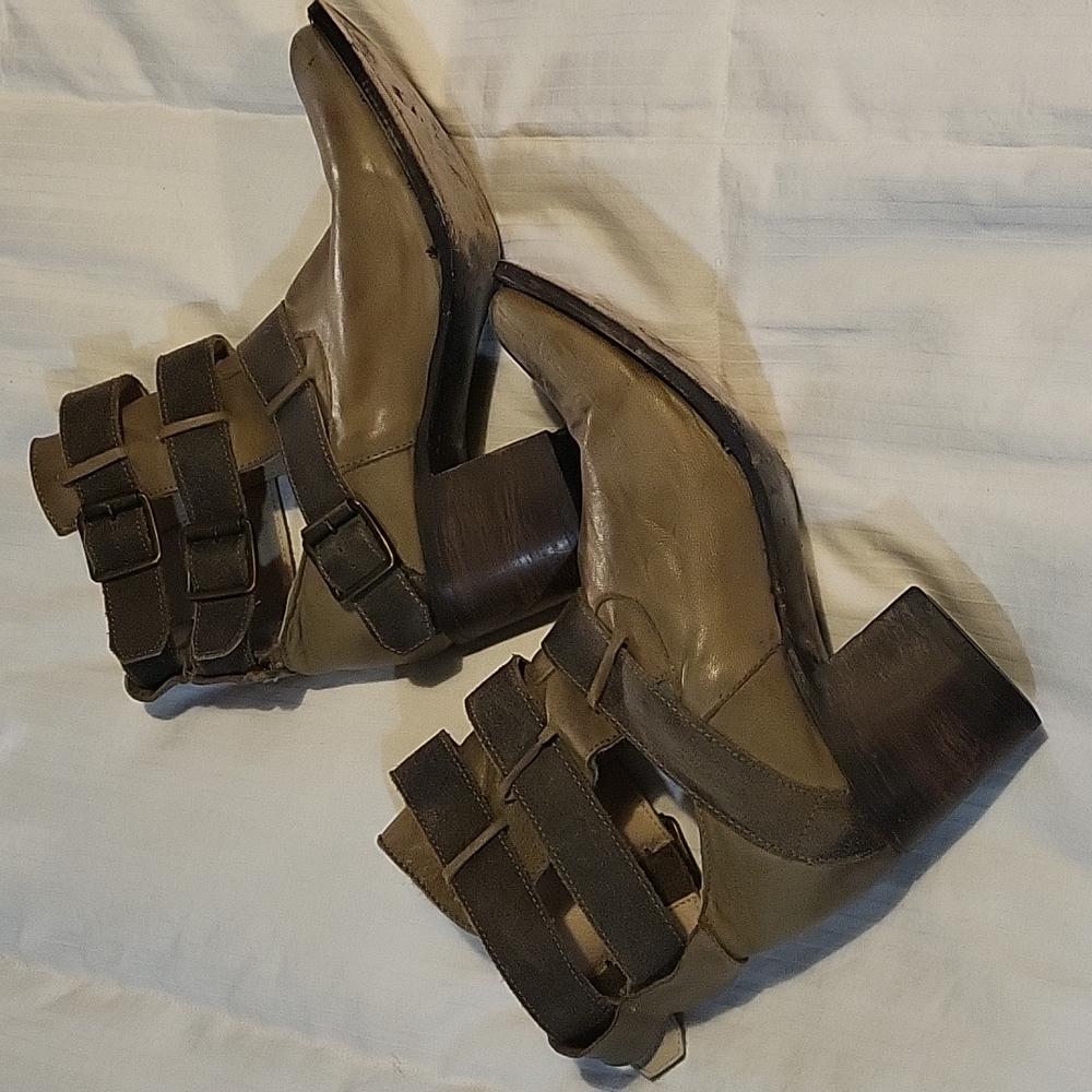 FREEBIRD BOOTIE SIZE 8